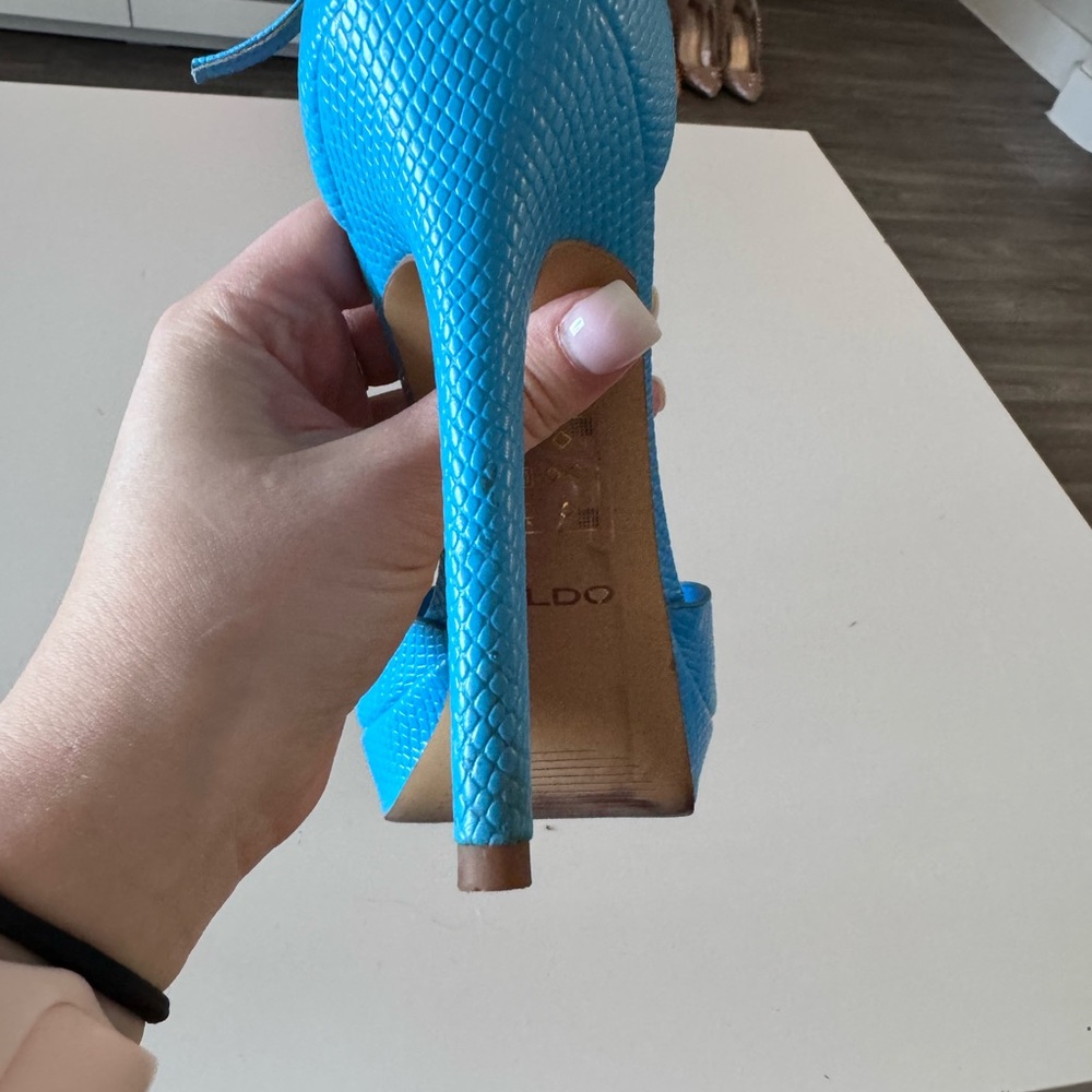 Aldo Blue Peep Toe Heels - Picture 5 of 13